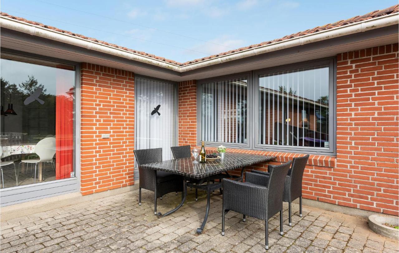 Lovely Home In Logumkloster With House A Panoramic View Agerskov Bagian luar foto